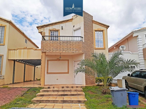 Townhouse En Loma Linda