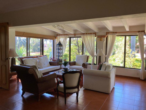 Casa En Privada En Palmira Tinguindin, Cuernavaca, Morelos - Crb-1194-cp