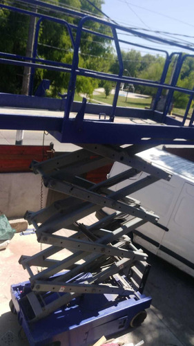 Imagen 9 de 10 de Alquiler Plataforma Elevadora Tijera