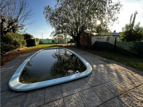 Vendo Casa Con Pileta En Caseros, Entre Ríos.