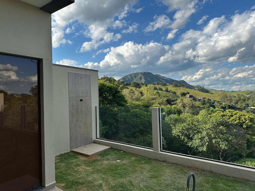 Casa Térrea 3 Dormitórios , Suite E Area De Lazer