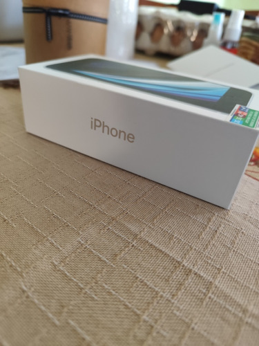 iPhone SE 2020 128 Gb Impecable + 2 Fundas