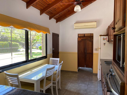 Venta Casa Parada 11 - A 300 Mts. De Ruta 9. Funes