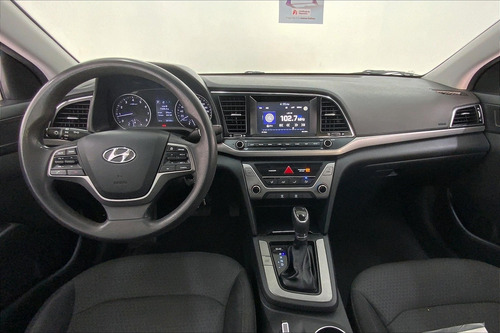 Imagen 15 de 25 de Hyundai Elantra 4 Pts Limited Tech, 20l, Ta, A/ac Aut, Pie
