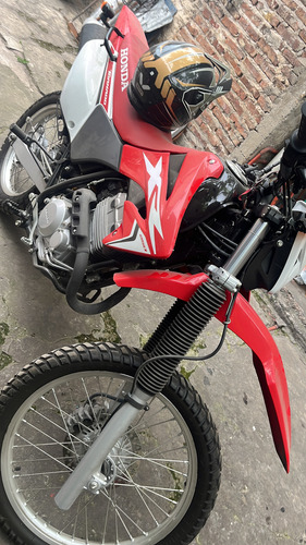 Honda Tornado 250 Modelo 2022 Con 2100 Kilómetros Soy Titula