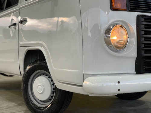 Volkswagen Kombi 1.4 MI STD 8V FLEX 4P MANUAL