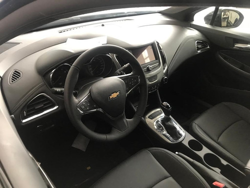 Imagen 9 de 16 de Chevrolet Cruze 4p 1.4t Midnight At