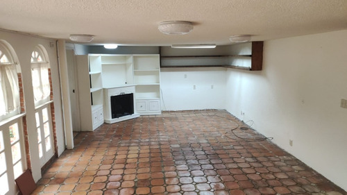 Imagen 10 de 10 de Amplia Residencia