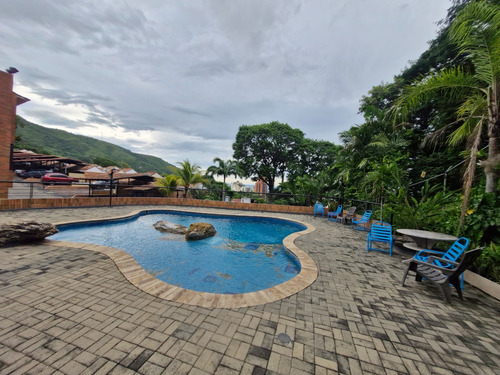 Townhouse De Oportunidad En Lomas Del Este-sl