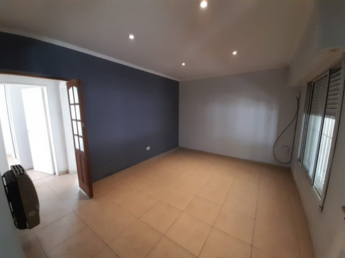Imagen 4 de 20 de En Venta Casa Modernizada Barrio Anchorena