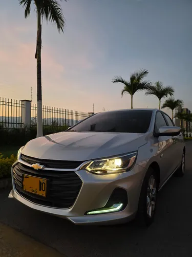 Chevrolet Onix 1.0T Premier Sedan At