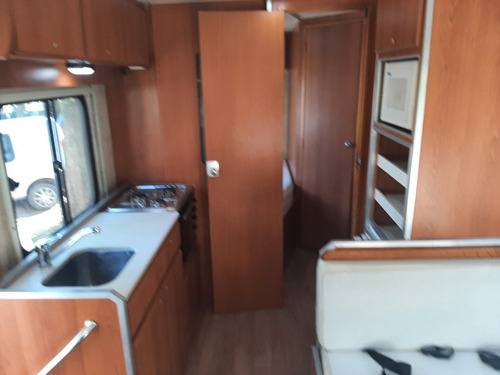 Imagen 7 de 11 de Motorhome Mercedes Benz 515
