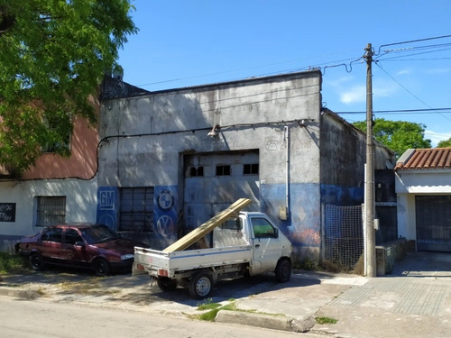 Local Comercial Con Renta.