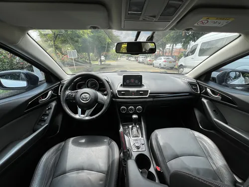 Mazda 3 2.0 Touring