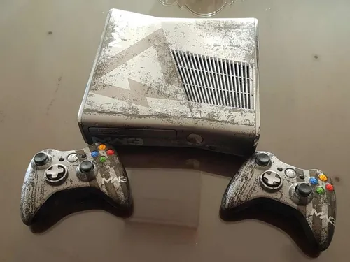 Consola Xbox 360 Slim Edicion Call Of Duty Mw3 + 2 Controles