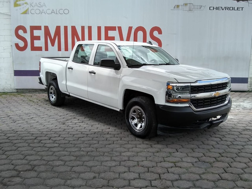 Imagen 2 de 8 de Chevrolet Silverado 2017 5.3 V8 2500 Ls Cabina Extendida 4x2