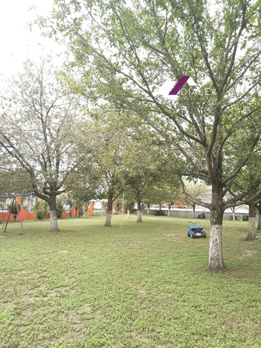 Venta Quinta De 3,250 M2 -san José Cadereyta- 4 Recámaras Con Alberca Y Palapa