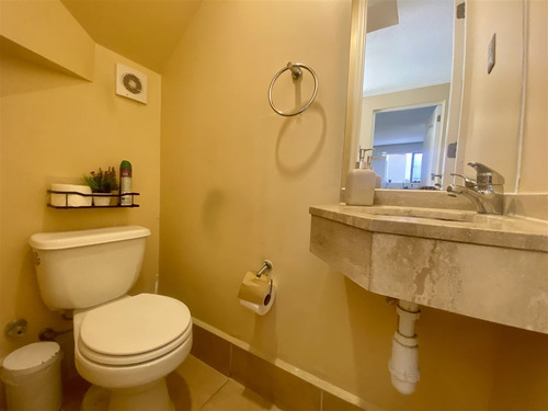 Oferta! Casa En El Carmen De Huechuraba 6d Más Serv.