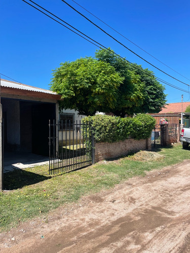 Casa Con Posibilidad De Reformar/reciclar.