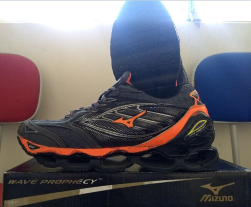 mizuno prophecy 6 preto e laranja