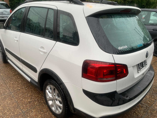 Volkswagen Suran Cross Suran Cross 1.6 L 5