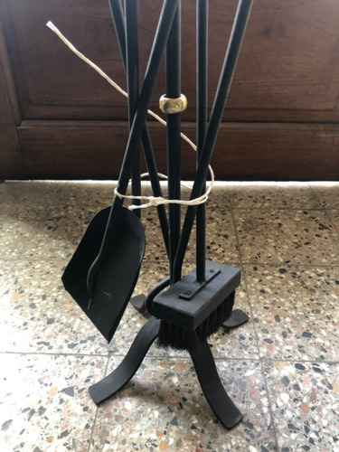 Juego De Herramienta Para Chimenea. Hierro Y Bronce