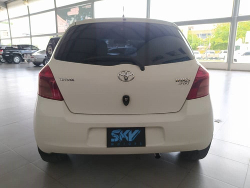 Imagen 4 de 10 de Toyota Yaris Sport