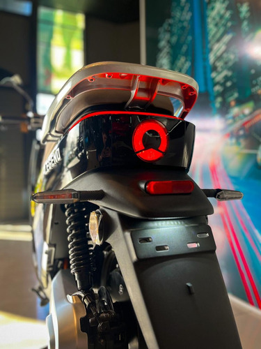 Sunra Legend Moto Eléctrica Scooter 150km Baterlia Litio