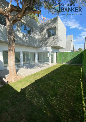 Casa En Venta, Housing Villa Belgrano, Córdoba