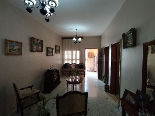 Imagen 3 de 30 de Bella Casa De 2 Niveles En Venta En Barquisimeto. Zona Centro-oeste, Selena Pacheco Tlf. 04245197639. Cód. 22-6232 Lara, Venezuela