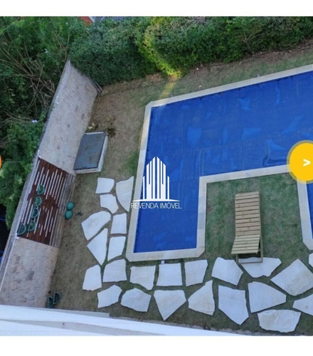 Imagem 2 de 15 de Casa Em Condomínio Fechado , Com 4 Quartos E 4 Suites , Piscina , Sala Ampla Com Pé Direito Duplo . - Al1250