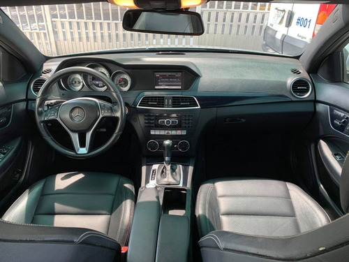 Imagen 13 de 14 de Mercedes Benz C 250 Coupe 2014 Automático