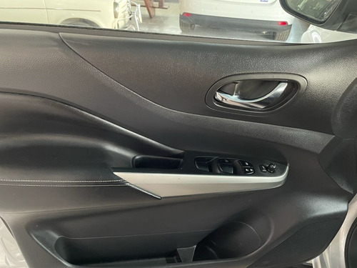 Imagen 14 de 15 de Nissan Frontier 4x2 Le 2.3 Np 300 2018 Impecable!