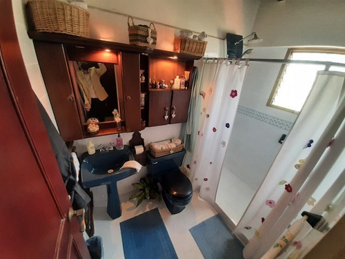 Imagen 15 de 20 de Casa Quinta En Venta. Lechería.