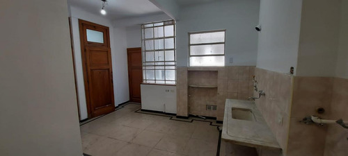 Imagen 28 de 29 de Avenida Rivadavia Al 3000 Y La Rioja 150 M2 4 Ambientes