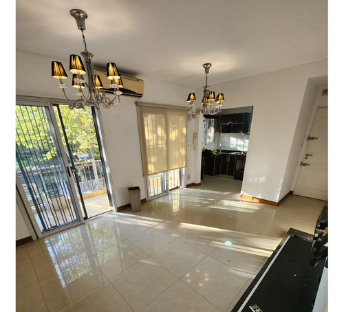 Imagen 6 de 11 de Venta - Depto Al Frente De 3 Ambientes Con 2 Cocheras !