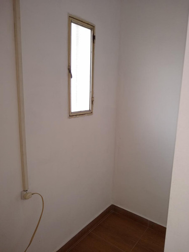 Casa En Dos Plantas 3 Ambientes Con 2 Baños