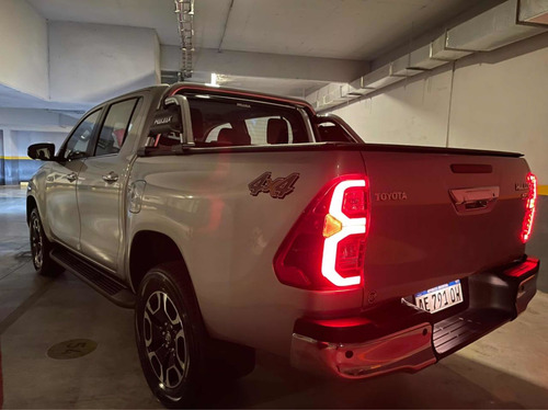 Imagen 7 de 15 de Toyota Hilux Srx 4x2 At