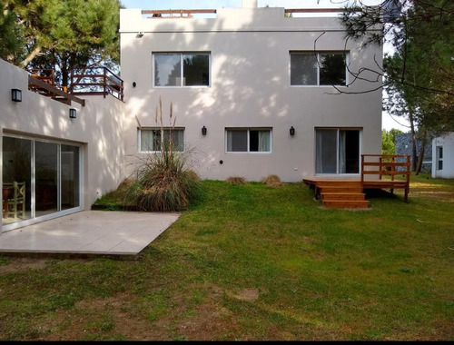 Vendo Casa De 4 Ambientes En Costa Esmeralda Res 1 - 148