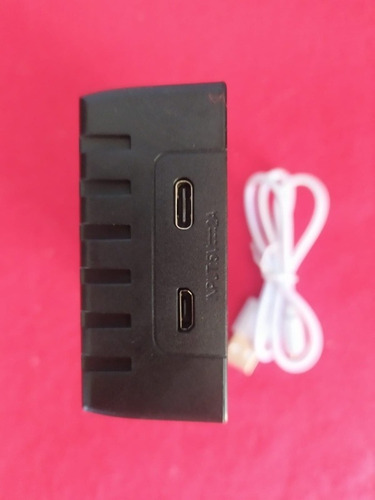 Imagen 2 de 2 de Cargador 4 Pilas Recargables Indicador Porcentaje Carga Led