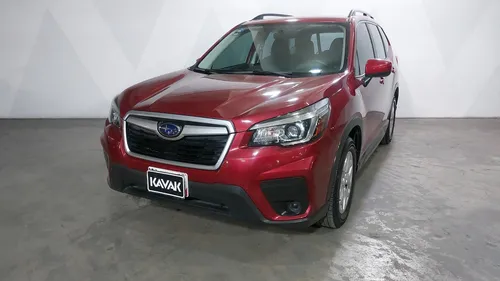 Subaru Forester 2.5 PREMIUM CVT 4WD