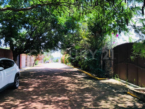 Casa Nueva En Venta, Fracc. Altos De Oaxtepec, Morelos, Renders