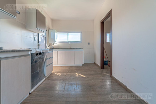 Imagen 9 de 26 de A Estrenar, Moderna Casa En Una Sola Santa Lucía, Pilar Del Este, Pilar.