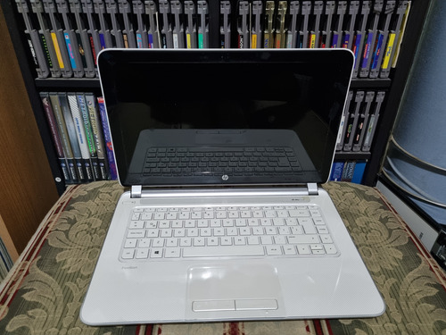 Laptop Hp Pavilion 14-n007la Para Reparar O Para Refacciones Blanco (Usado)