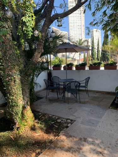 Venta Hermosa Residencia En San Gonzalo, Zapopan, Jalisco En San Gonzalo