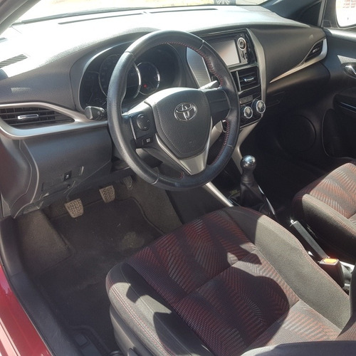 Imagen 8 de 15 de Toyota Yaris 2018 1.5 5p S Mt