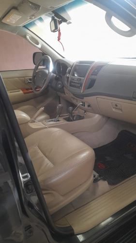 Toyota Hilux SW4 3.0 I Srv At C/cuero 4x4 (2009)