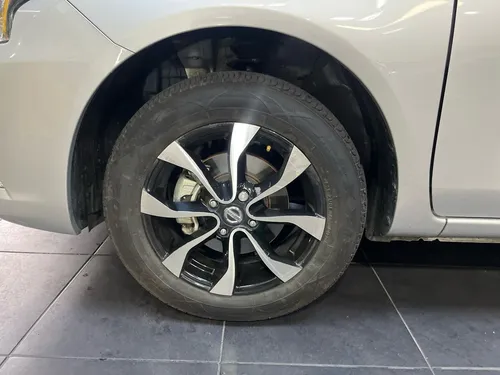 Nissan Vers Vdrive Mt 4x2 1600