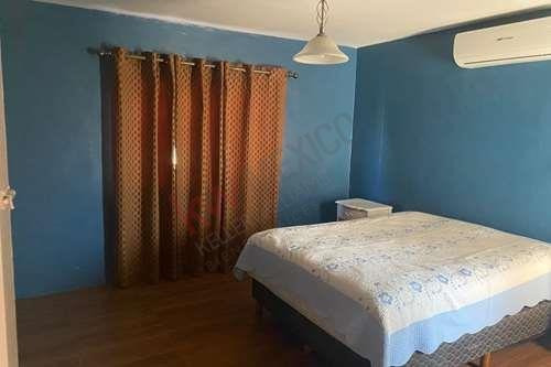 Imagen 4 de 25 de En Renta Acogedora Casa En Esquina Con Amplio Terreno En Col. Independencia