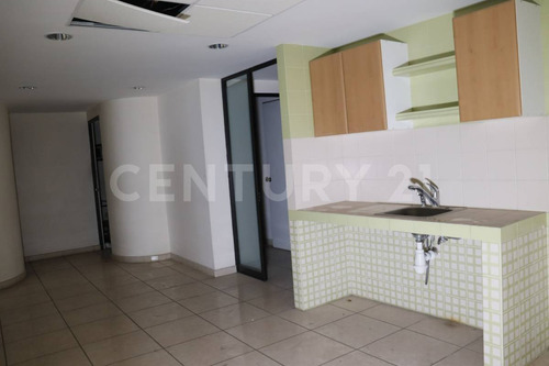 Local Comercial Con Oficinas En Jardines De La Corregidora, Colima